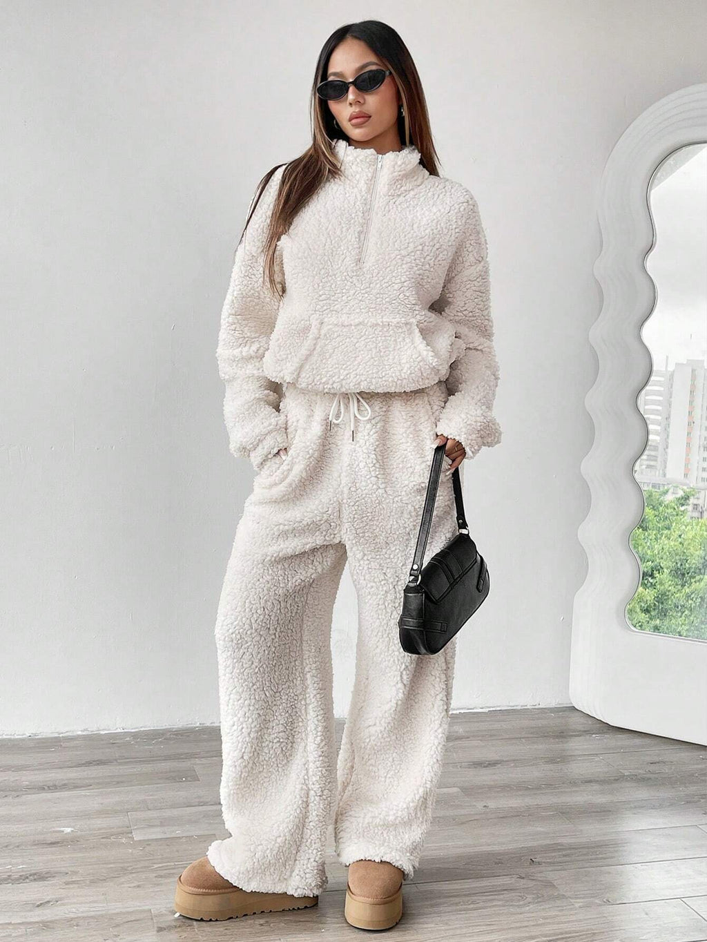 Women'S White Thermal Lined Stand Collar Half-Zip Pocket Decorated Long Sleeve Top and Drawstring Waist Long Pants Winter Sports Suit